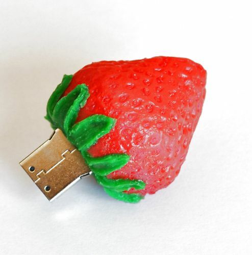 Clé USB fraise 16 GO